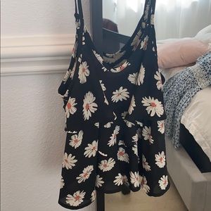 Daisy flower top
